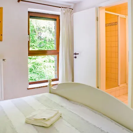 Lavish In Malmedy With Sauna Дом отдыха Longfaye